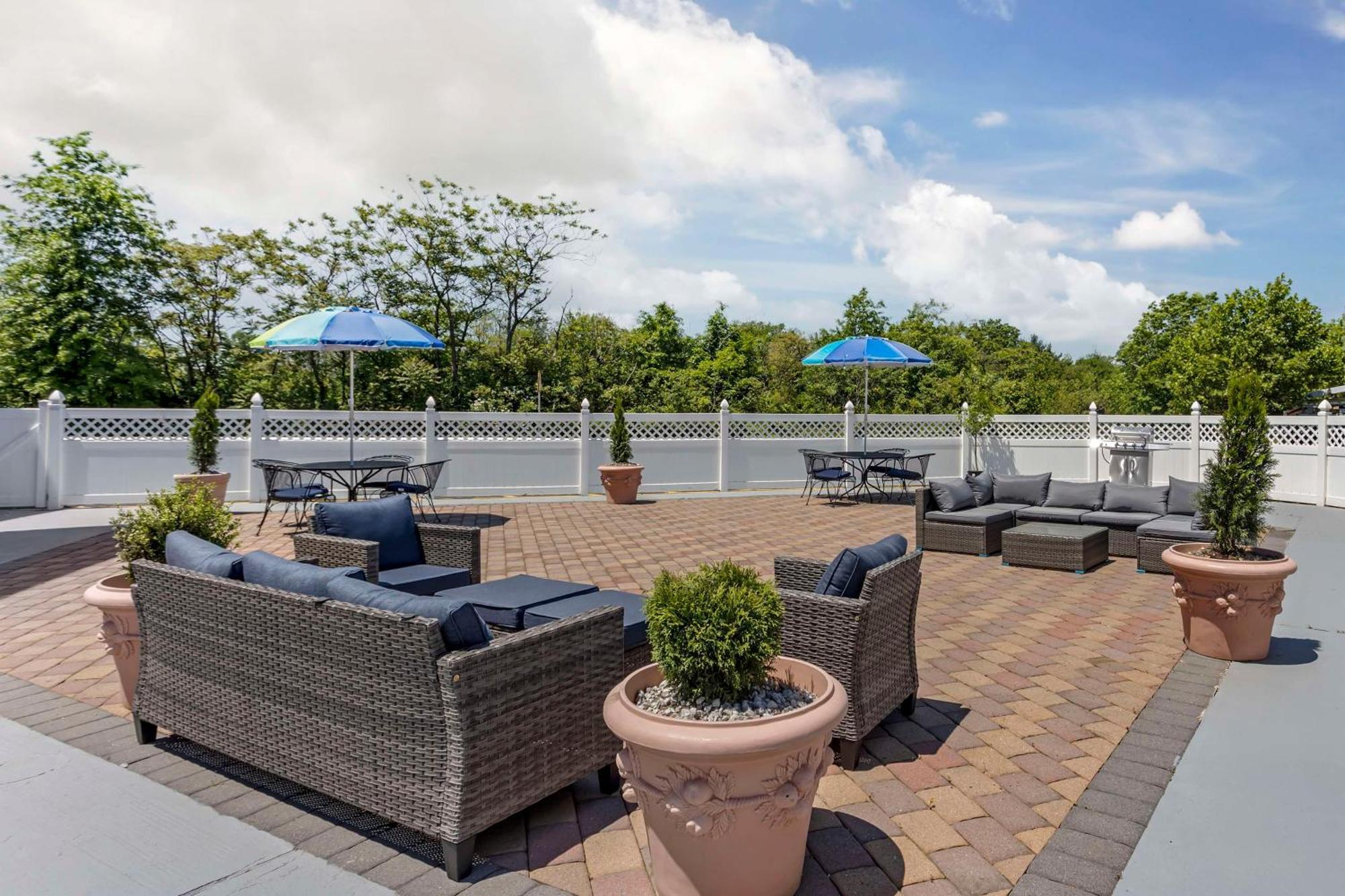 Best Western Rutgers University Hotel East Brunswick Esterno foto