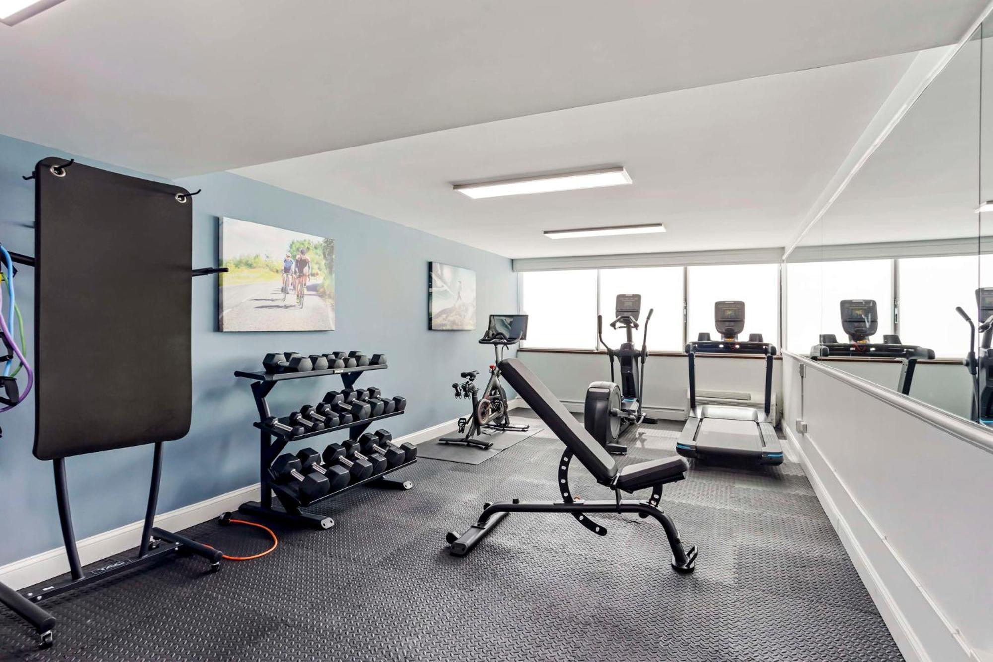 Best Western Rutgers University Hotel East Brunswick Esterno foto