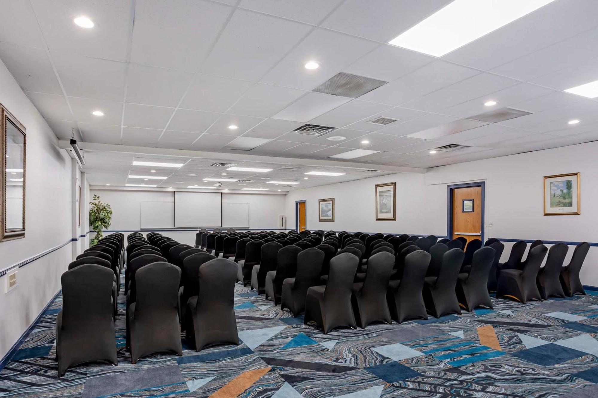Best Western Rutgers University Hotel East Brunswick Esterno foto