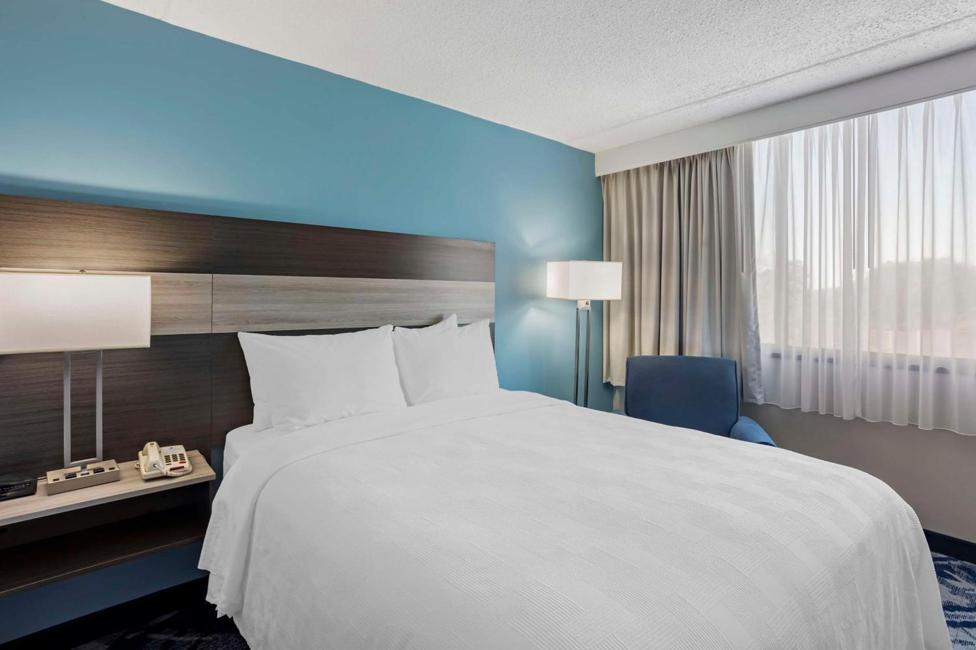 Best Western Rutgers University Hotel East Brunswick Esterno foto